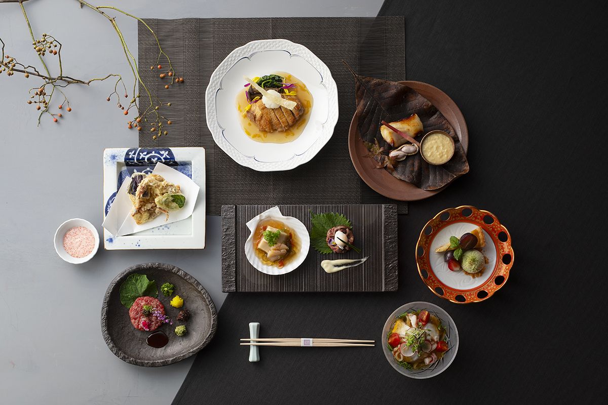 Hana-Goyomi Japanese Restaurant / Swissotel Nankai Osaka