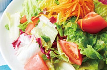 ●カルネジーオ・グリーンサラダ～2種の自家製ドレッシング付き～