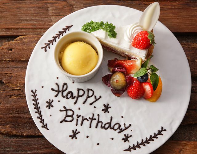 アニバーサリーデザートプレート・ケーキ2個