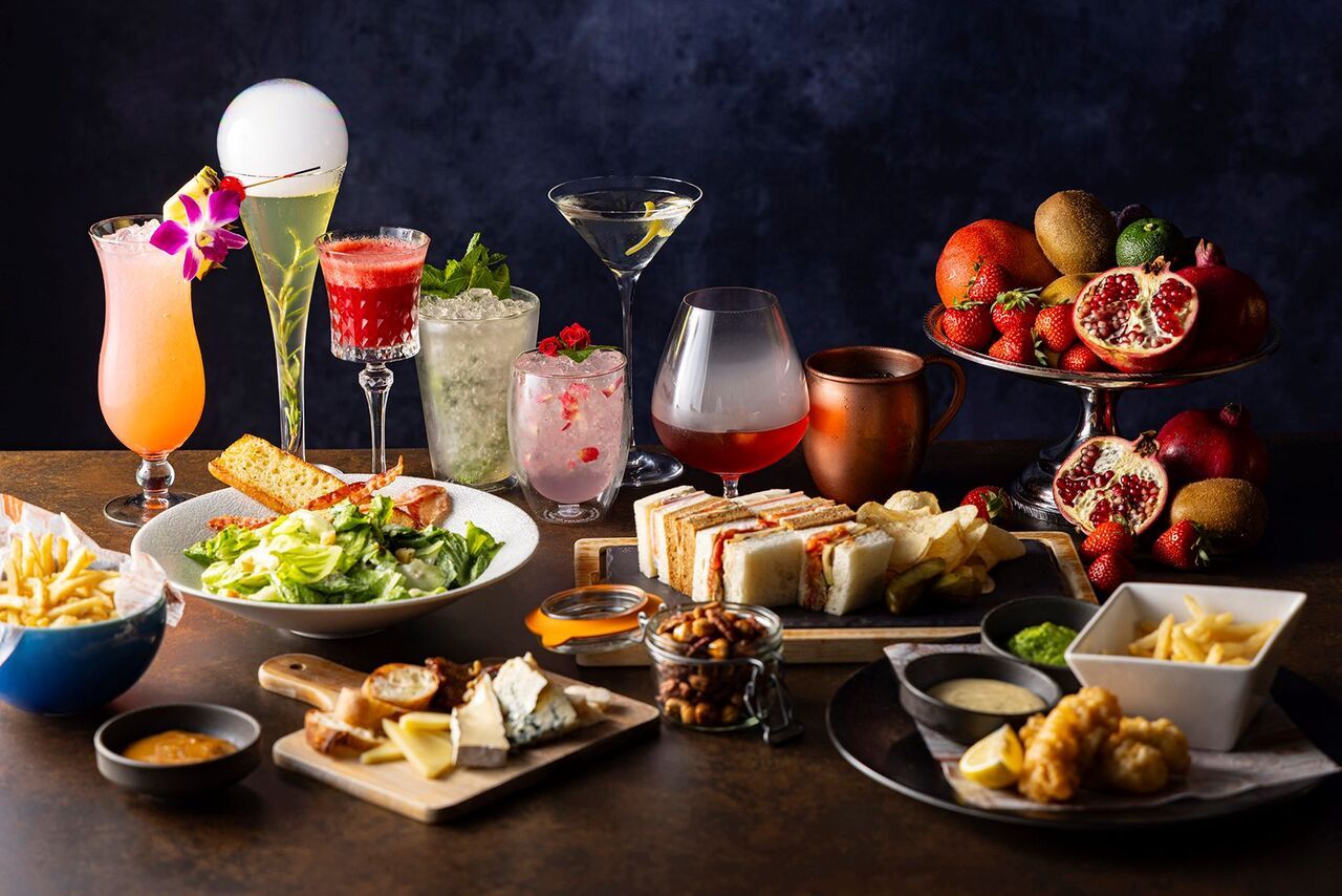 【Web予約限定】季節のフルーツカクテルも含む30種類のドリンクの中から２杯＆選べるフード１品セットプラン
