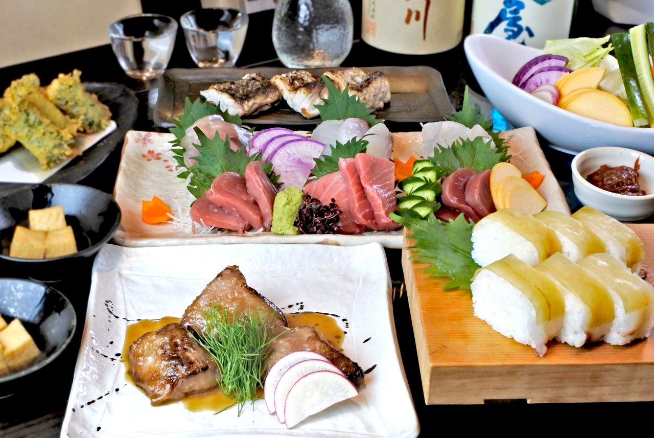 まぐろが主役の本格和食コース（2時間飲み放題付き）