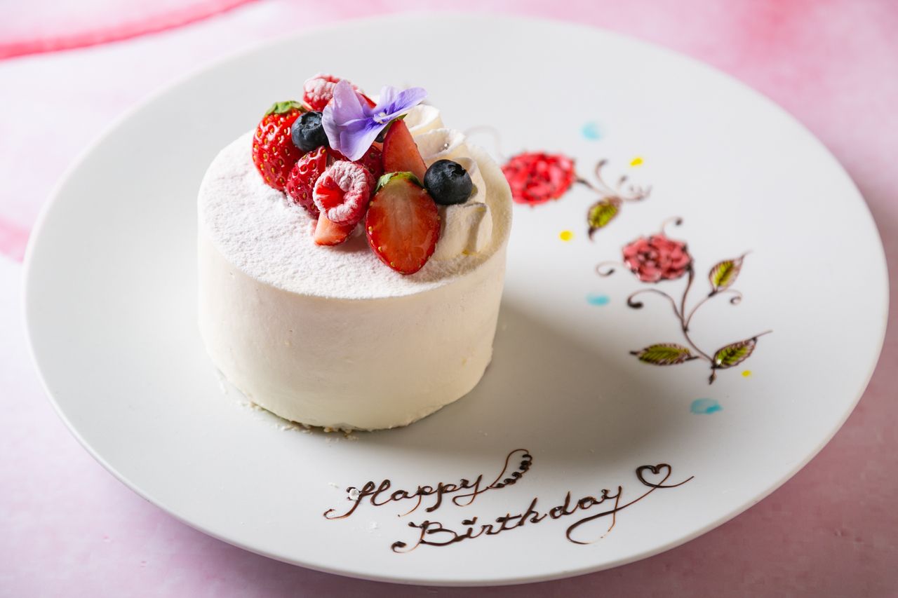 ホールケーキ　4号(直径12cm：3～4名向け)
