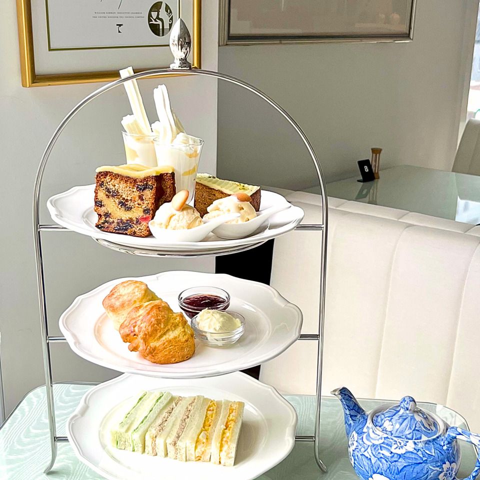 JURI'S Afternoon Tea
