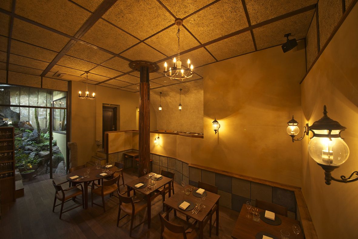 Lunch course ¥12,100 (tax and service included) *Weekdays only