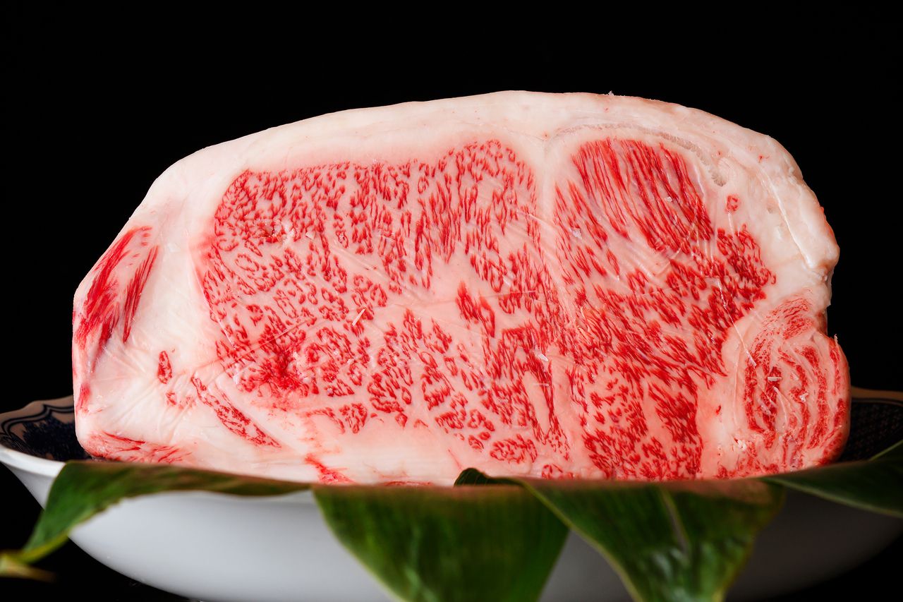 [Special Yonezawa Beef A5 Sirloin Kaiseki Course] Yonezawa Beef A5 and special menu - Sukiyaki or Shabu-shabu 55,000 yen ☆ Private rooms available
