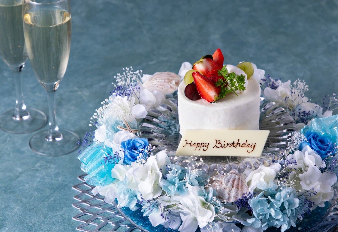 Dinner [Reservations only for Saturdays, Sundays, and holidays] + Anniversary use (single cake or single dessert platter)