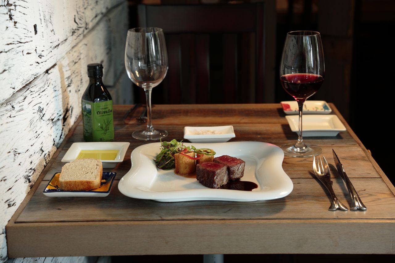 8-course seasonal gourmet meal plan ¥12,000 (tax included)