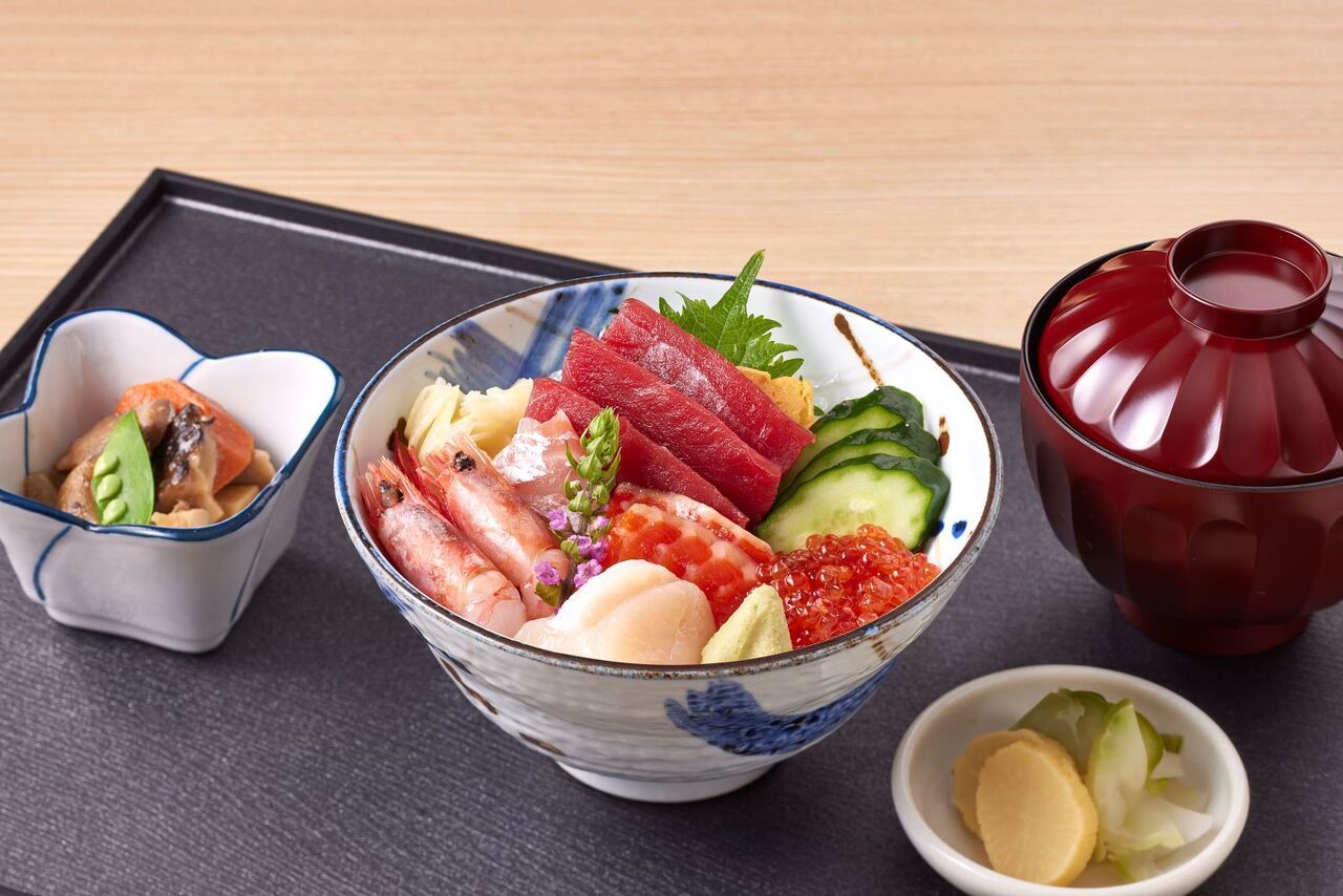 海鮮丼