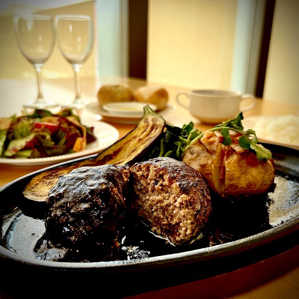 [Lunch course] 100% Japanese black beef hamburger steak 200g