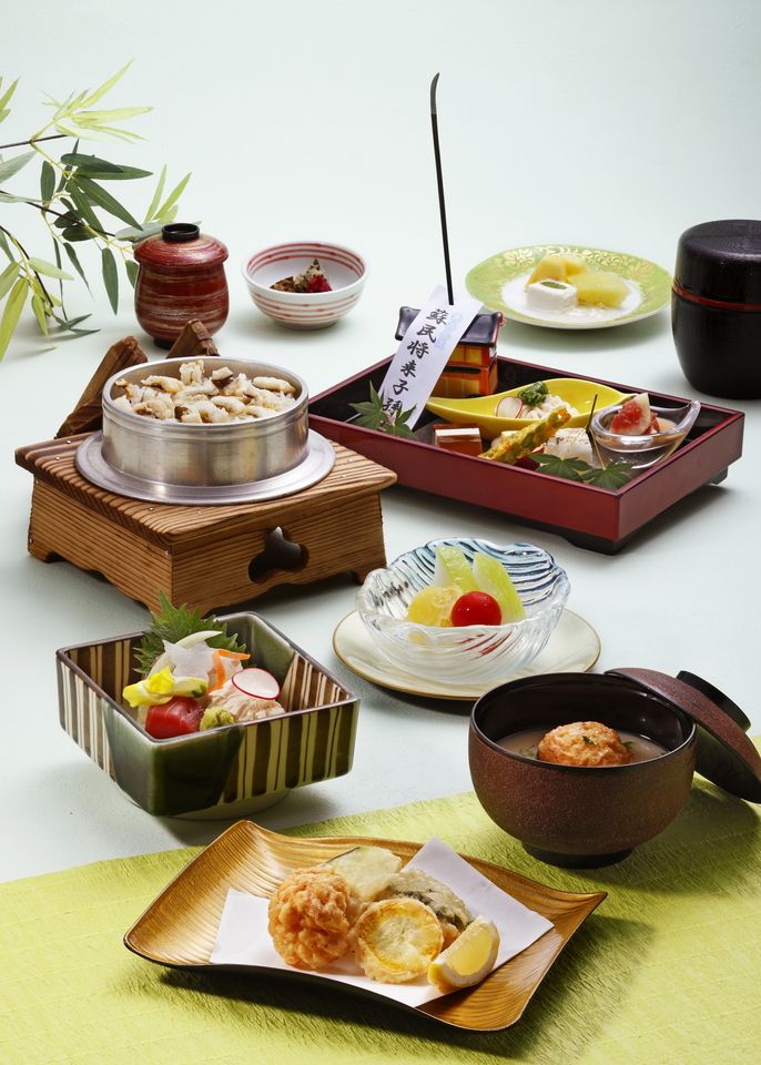 Tsuki Kaiseki