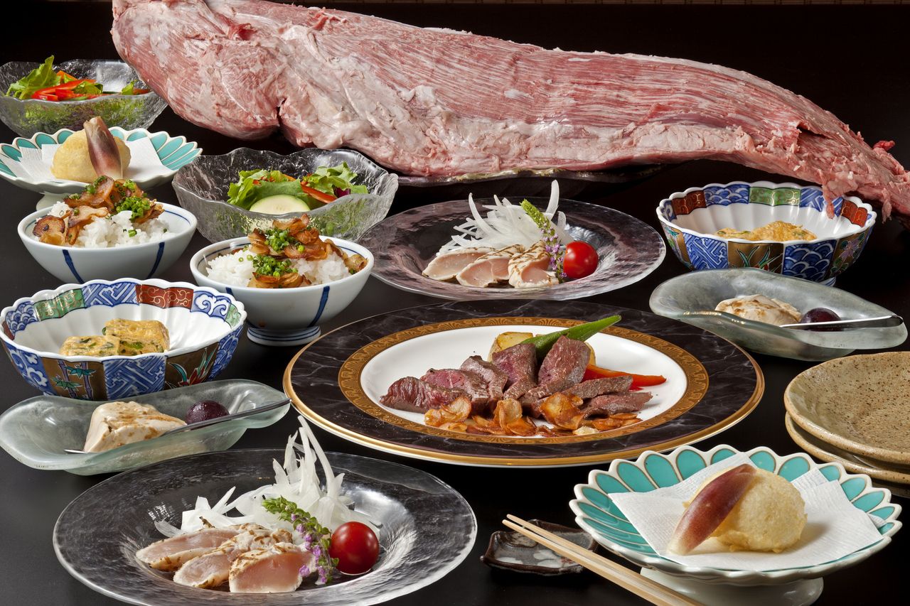 ランチ限定　赤身ステーキメインの瑞祥お試しコース　ワンドリンク制