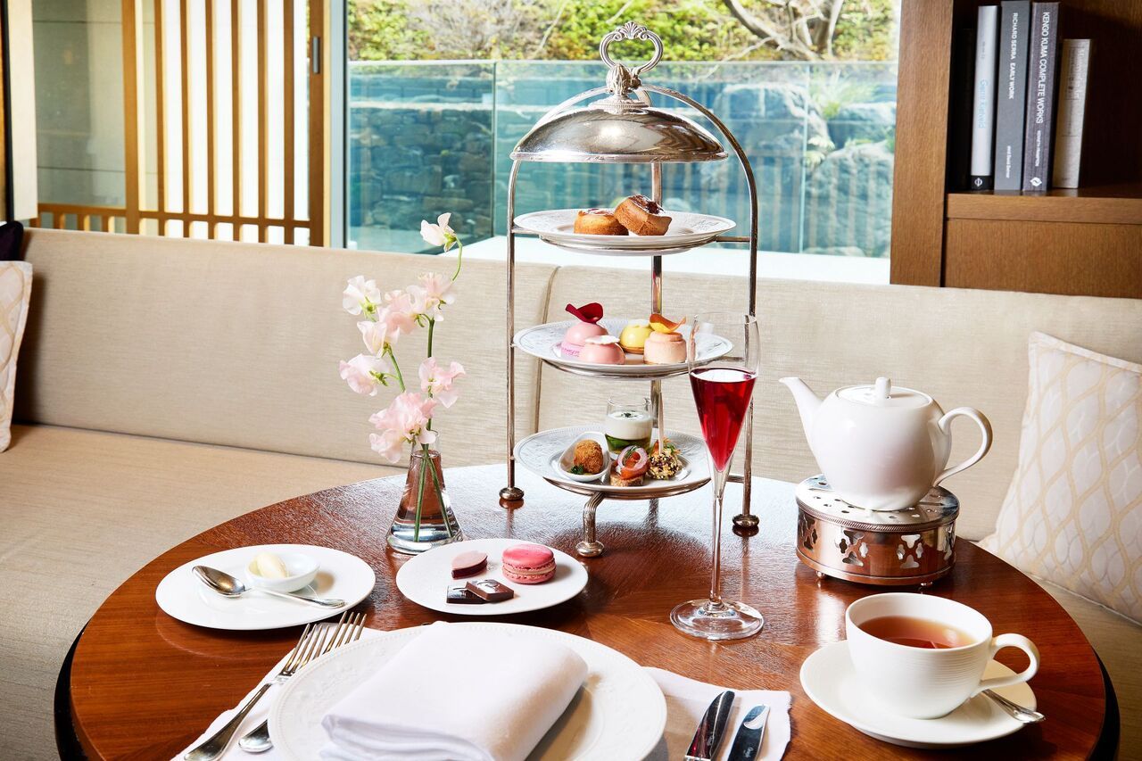 [Weekdays, limited quantity/ special offer】 Pierre Hermé Paris Afternoon Tea Set