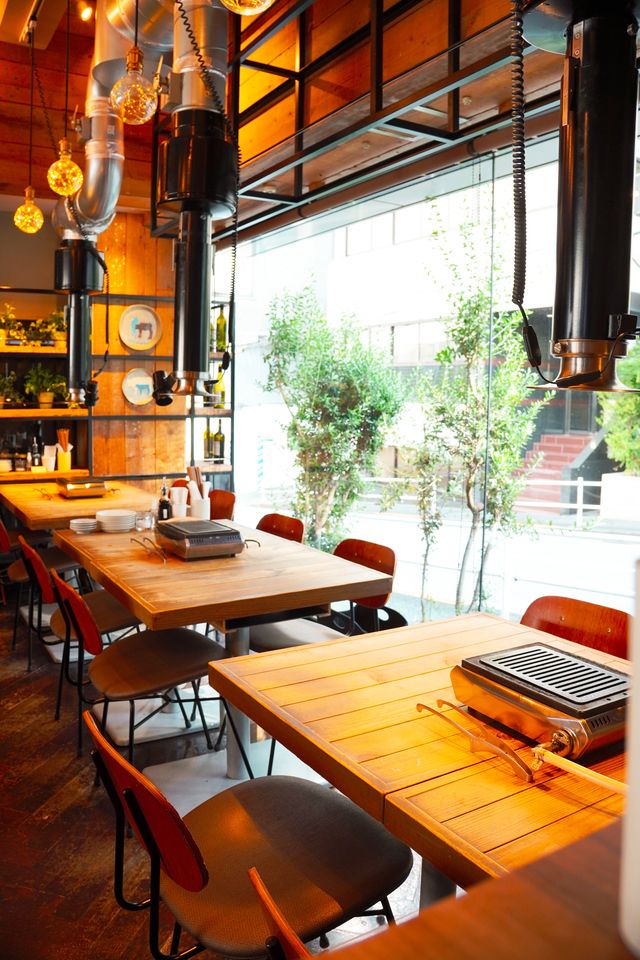 ★クリスマス限定ランチコース★熟成和牛盛り合わせやキンパなど全９皿。食後のカフェ付き