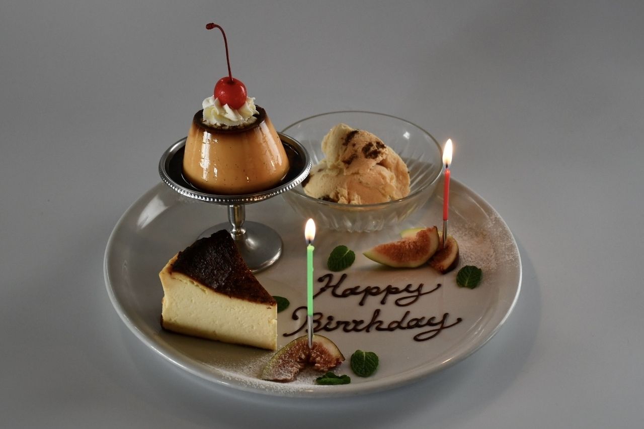 【メッセージプレート(おまかせデザート盛り合わせ)】