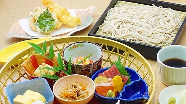[HANAKAGO-GOZEN ～Flower Basket Meal ／Tempura Color] ... Includes a complimentary drink after the meal ♪