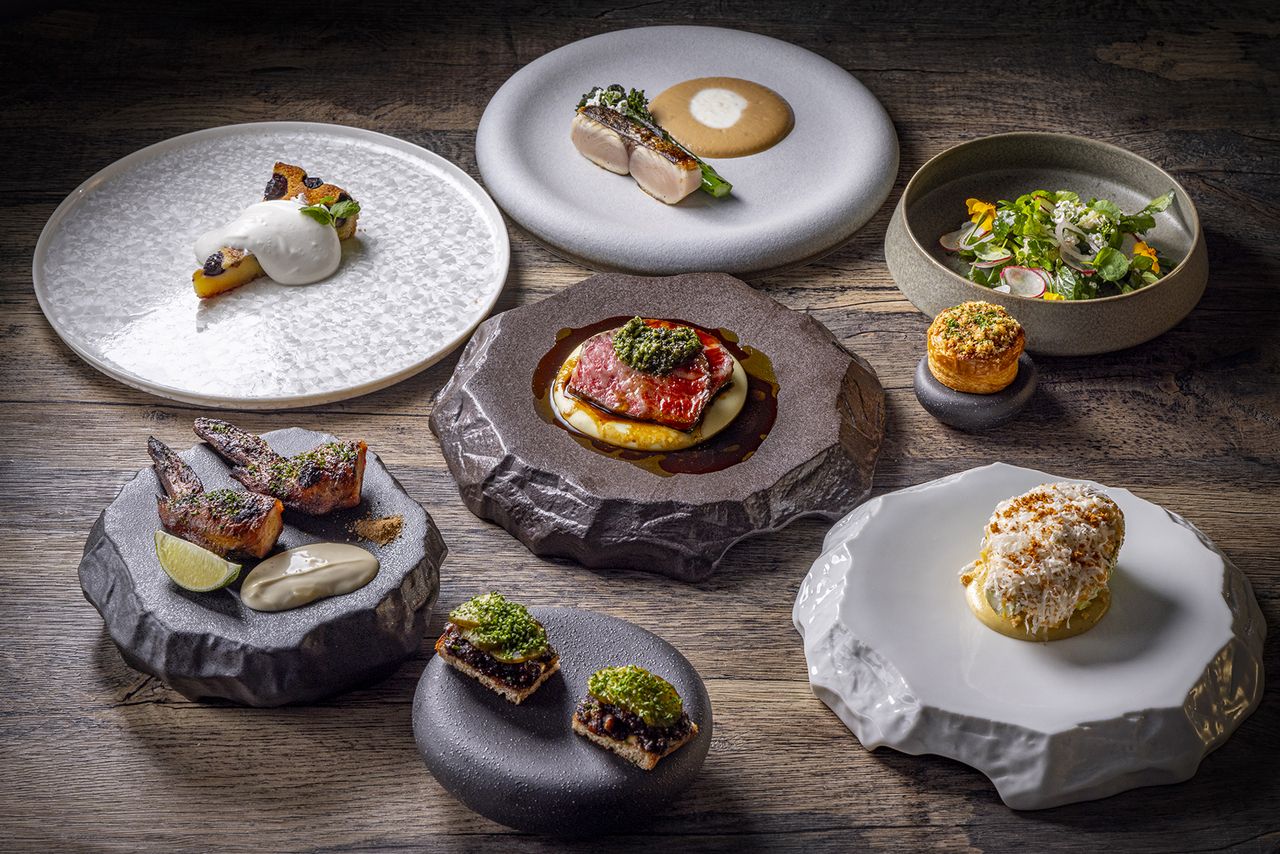 "Classic" dinner course featuring 6 dishes including chef's recommended menu items