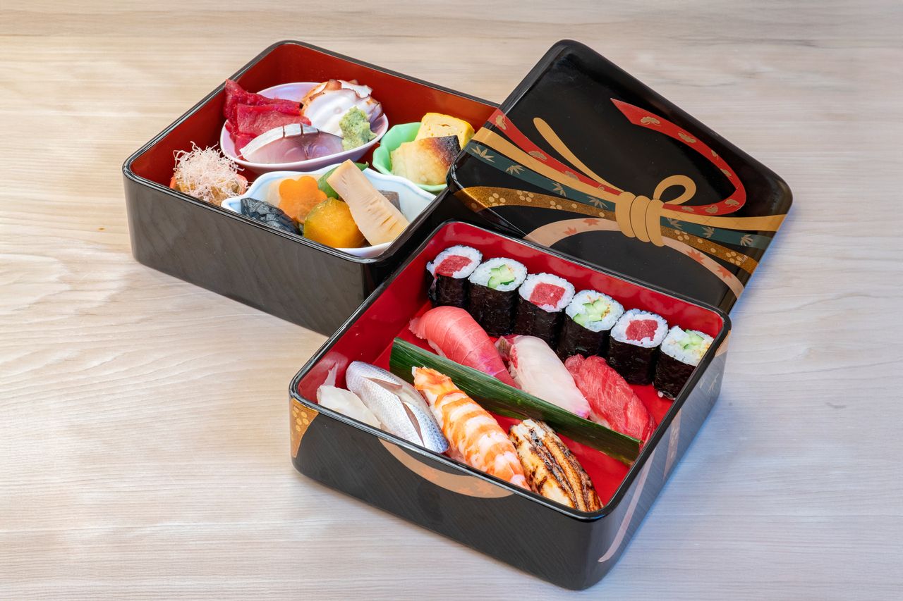 Sushi bento