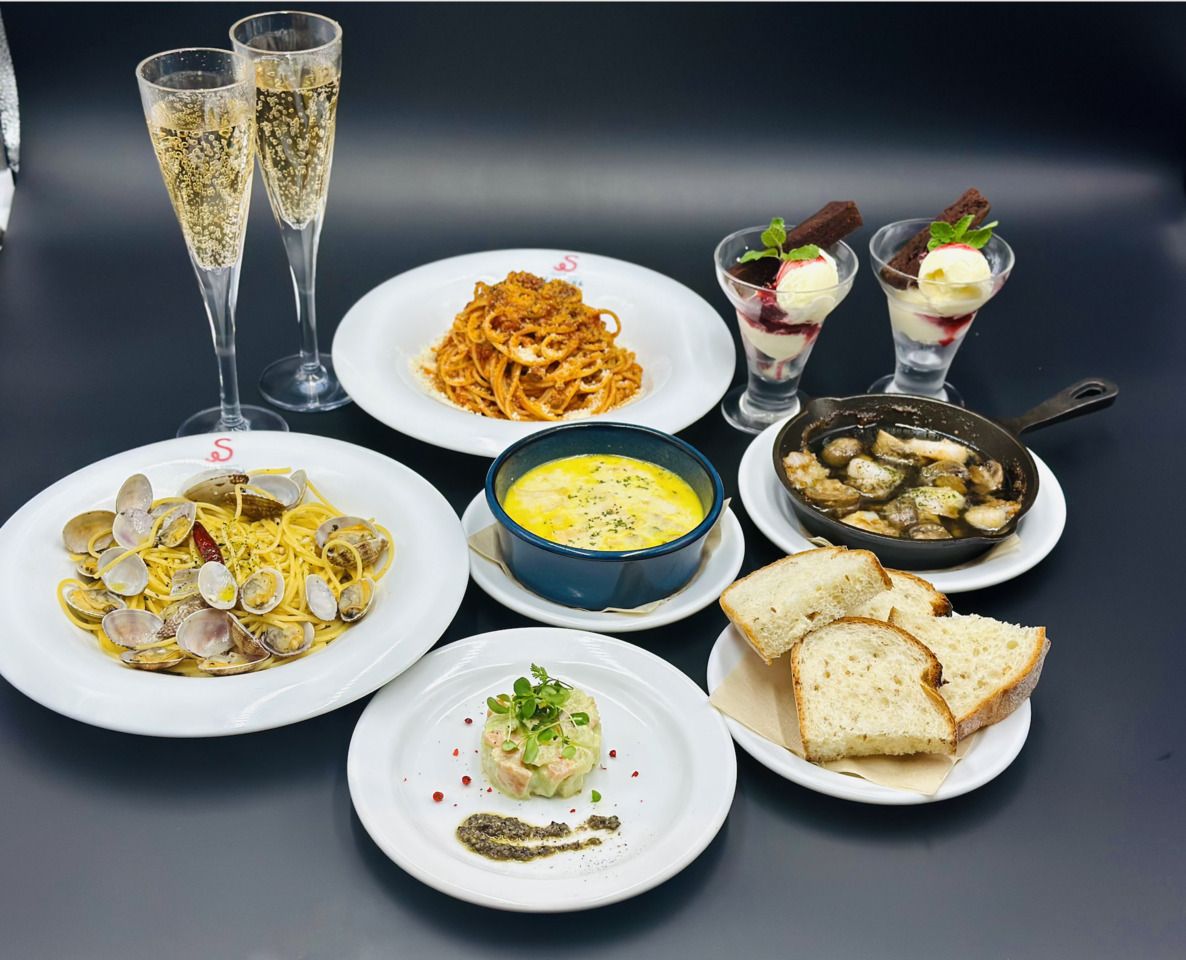 【乾杯スパークリング付！全8品】前菜・クラムチャウダー・アヒージョ・パスタのランチコース