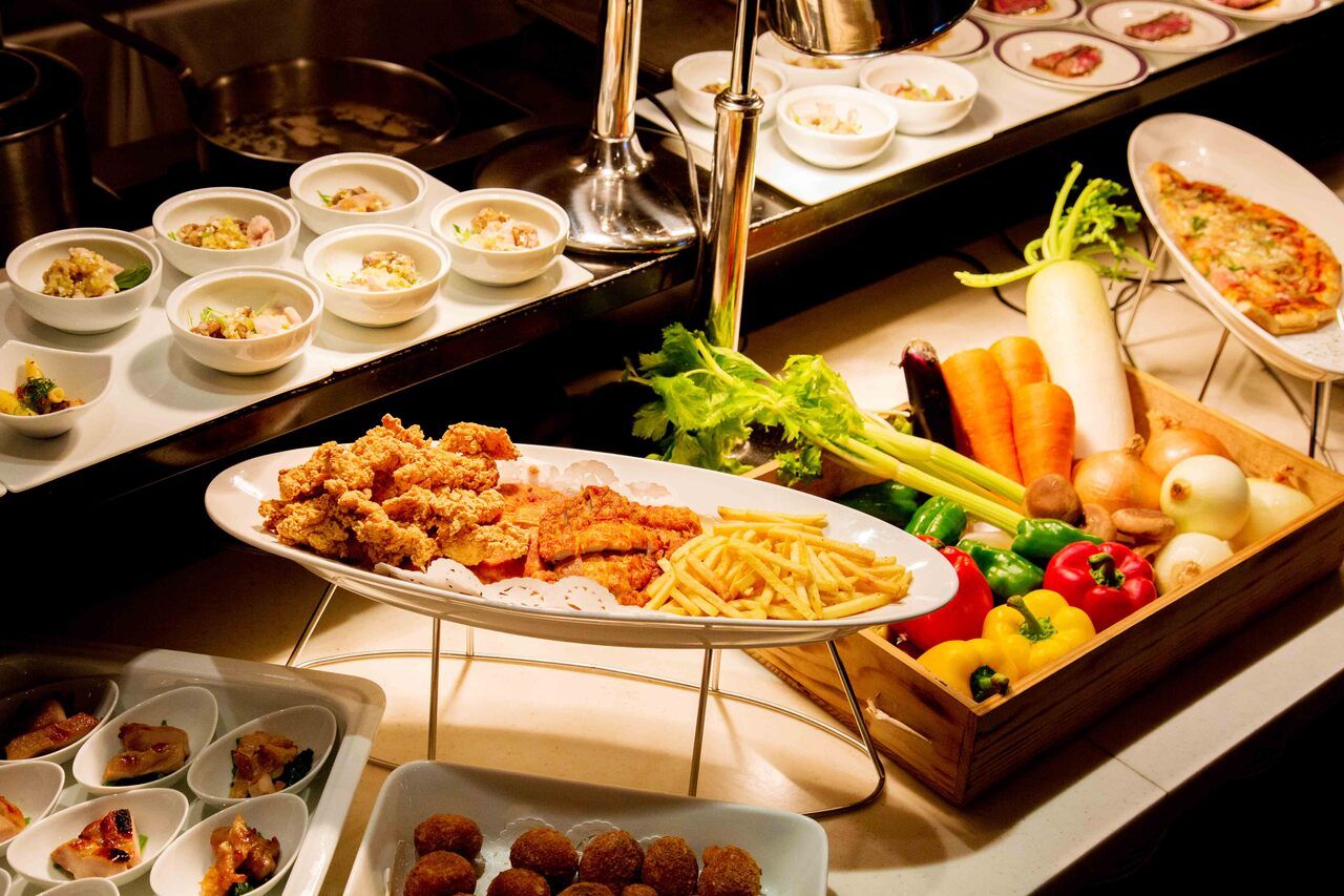  Lunch buffet for adults <11:30 to 13:00>