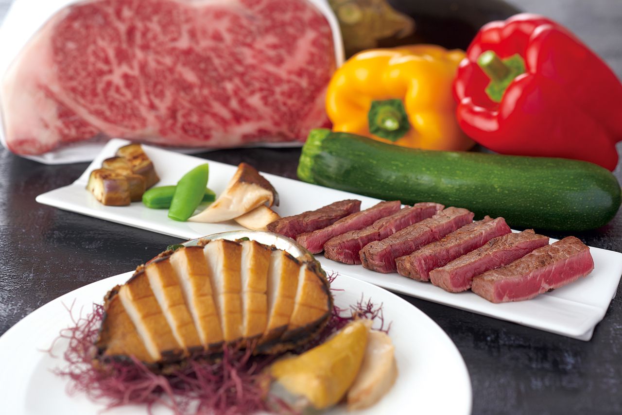 活鮑と黒毛和牛のランチコース 