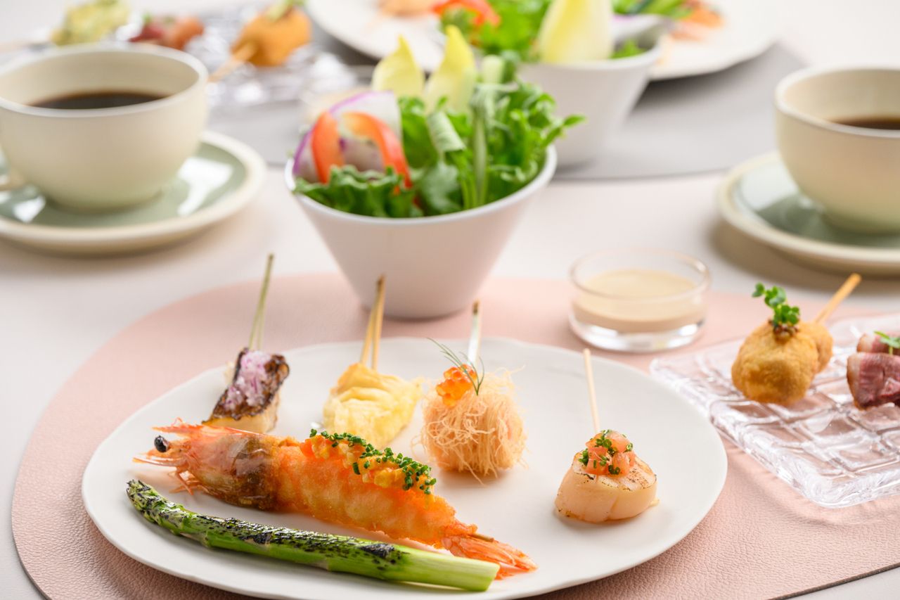 僅限工作日【休閒法式串燒午餐套餐】可以享用炭火烤串、炸串、甜點的休閒午餐
