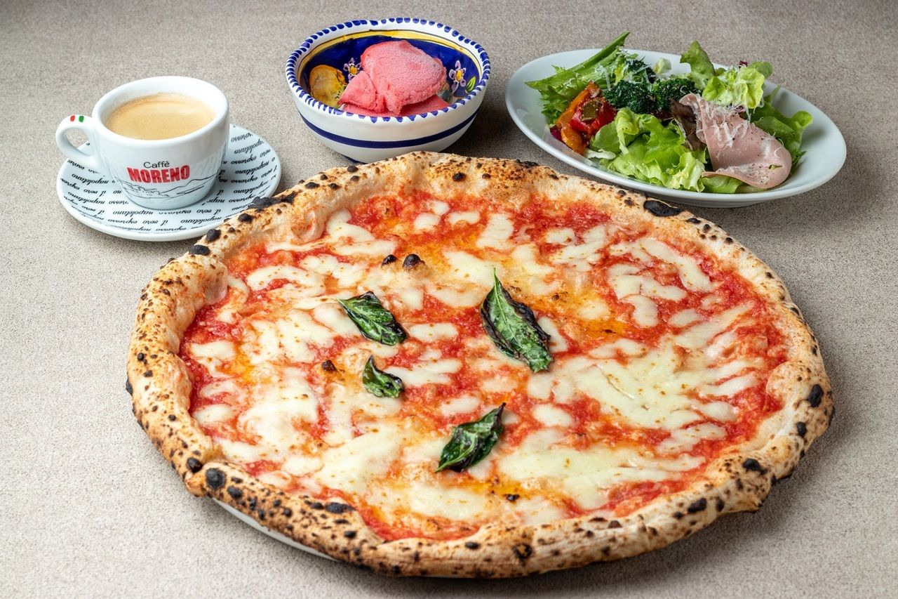 Weekday only! Lunch course - Assorted appetizers, pizza, and 3 dessert dishes -