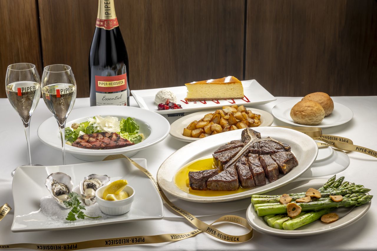 وجبة Benjamin Steakhouse x Piper-Heidsieck المشمولة بالزجاجة - وليمة رائعة من شرائح اللحم والشمبانيا، 6 أطباق إجمالاً