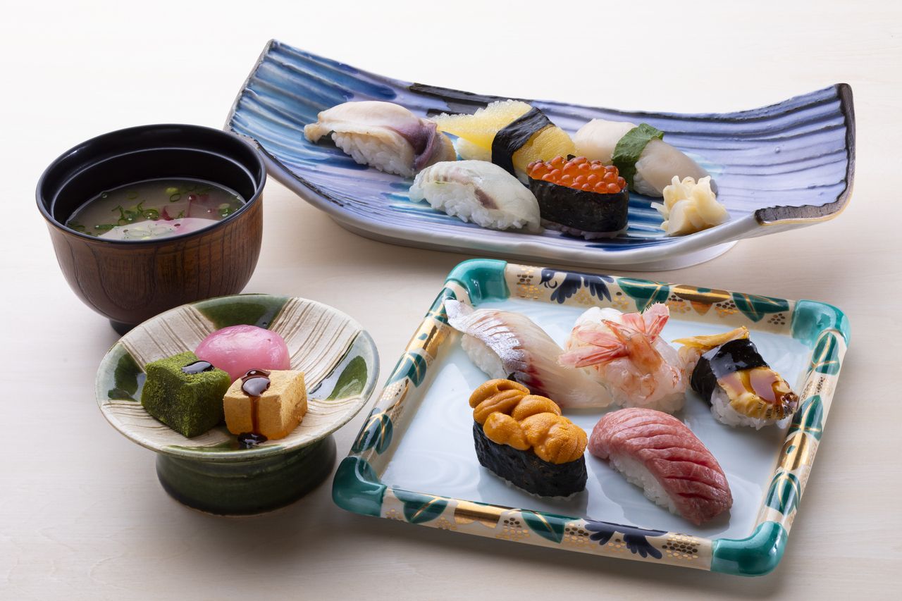 【Winter Lunch】Chef's Choice Nigiri (10 pcs)