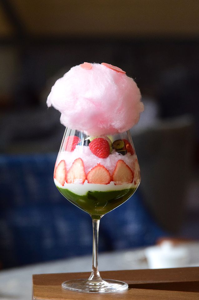 【パフェ】桜と抹茶のパフェ（期間限定：2026. 3/1 – 4/30）