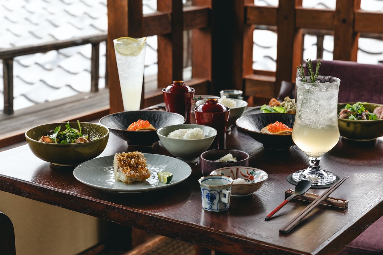 【YASAKA】 全6品　主菜・〆・甘味がお選び頂けるコース