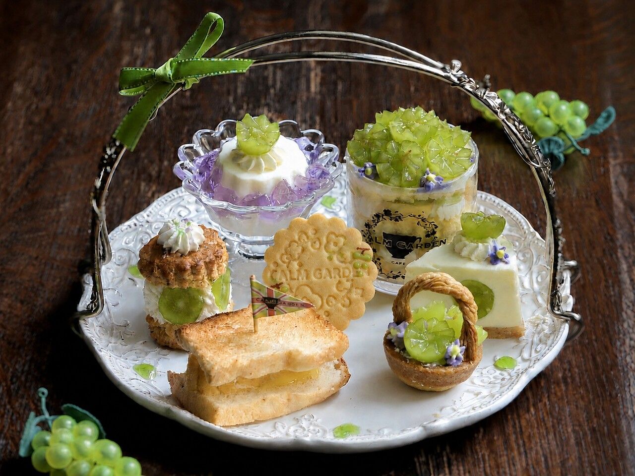 Afternoon Tea ~Blossoming Shine Muscat~ Seating <>
