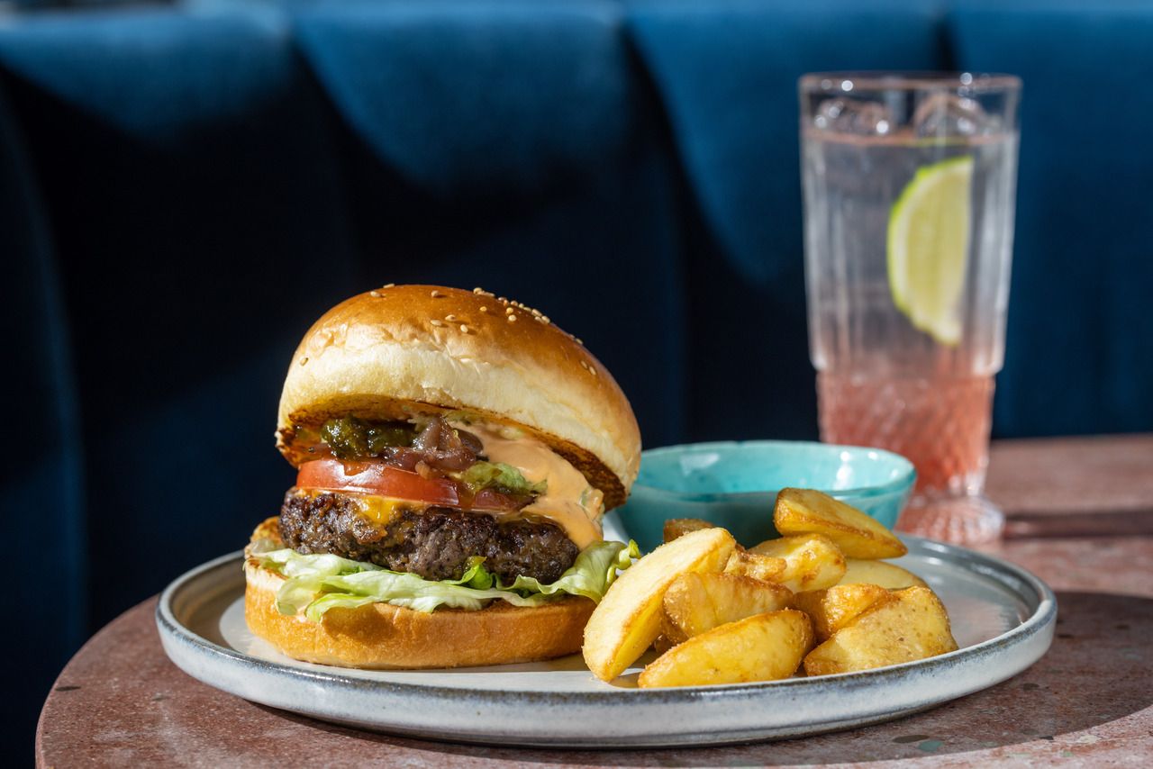 [Lunch] Prix Fixe Lunch: Set menu with choice of burger or tacos + choice of one drink