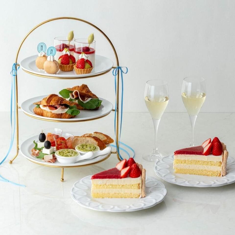 【RITUEL CAFE アフタヌーンティーアニバーサリープレート付】Afternoon tea"RITUEL CAFE"+カフェフリー+選べるカットケーキ