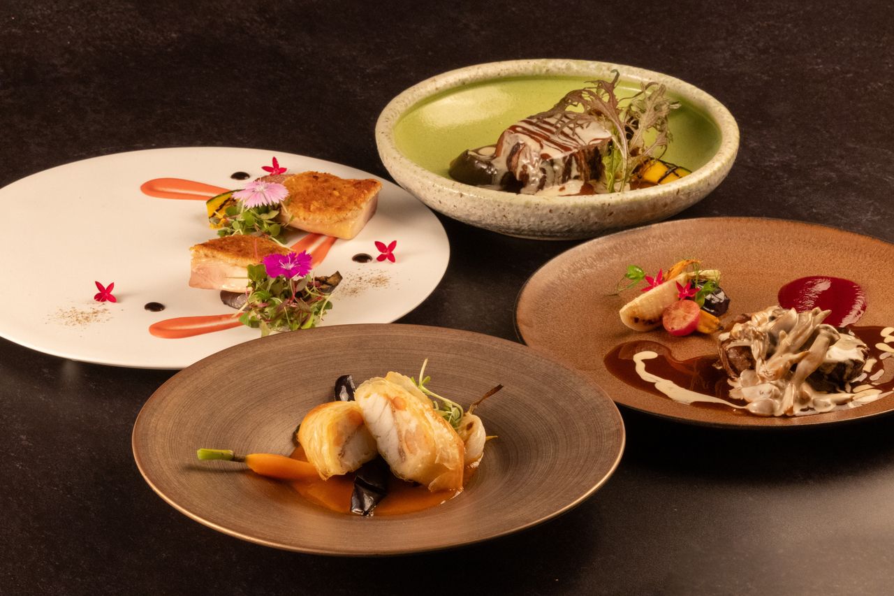 [October 1–January 31] Choice of main dish + buffet included (no time limit)