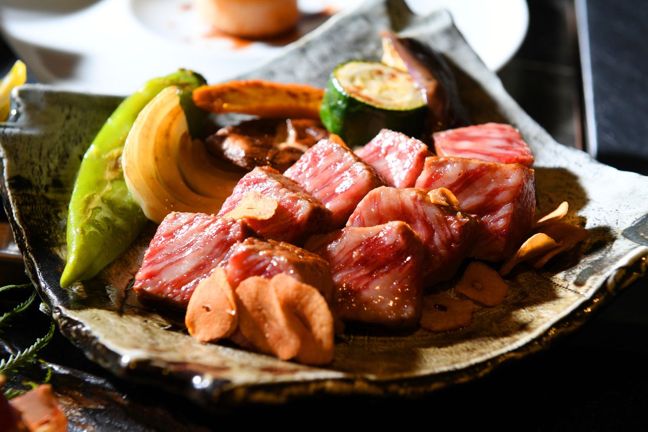 2025クリスマスディナーコース『聖夜B』早期特典付き！（乾杯用グラスシャンパン　モエ・エ・シャンドン）