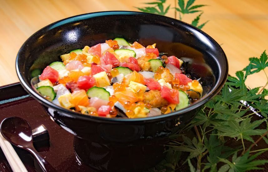 ≪お土産のご予約≫厳選ネタのばらちらし