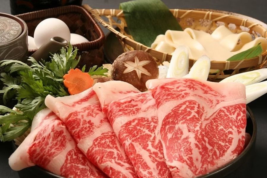 Sukiyaki daging sapi lokal sepuasnya