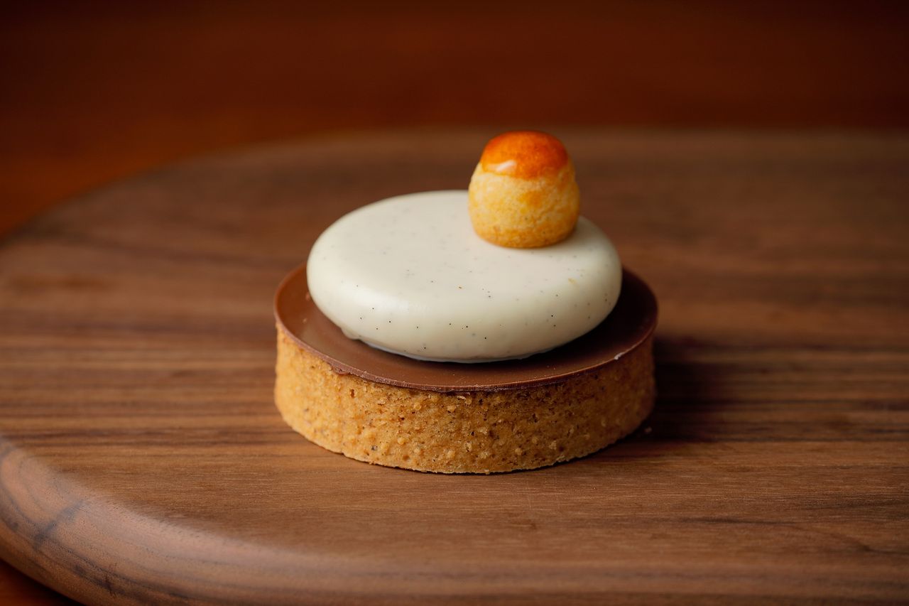 Chocolate Caramel Macadamia Tart