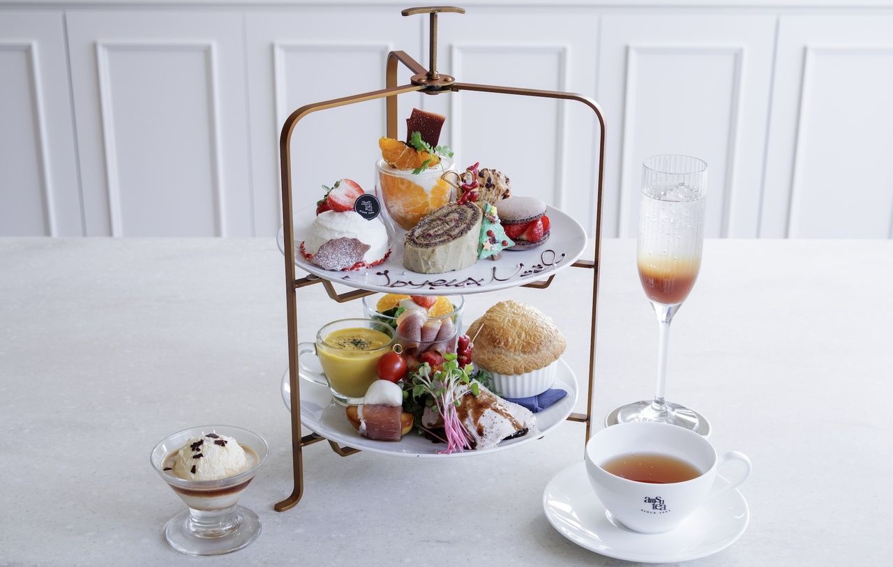 ノエル・ロワイヤル・アフタヌーンティーセット (平日 16:00〜)