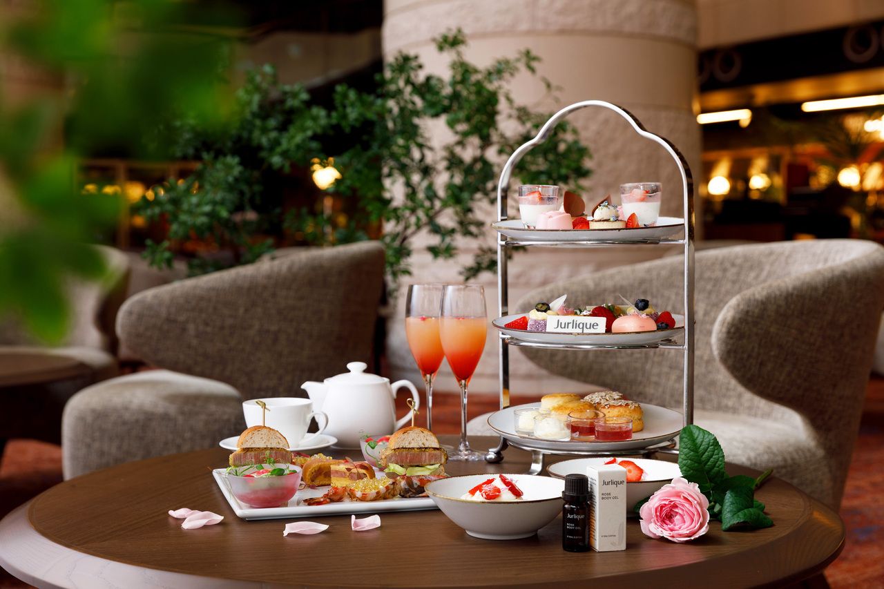 【Weekend, Public Holidays】Grand Hyatt Fukuoka x Jurlique Afternoon Tea "Essence of Rose"｜【Limited Offer】Jurlique Gift-Included