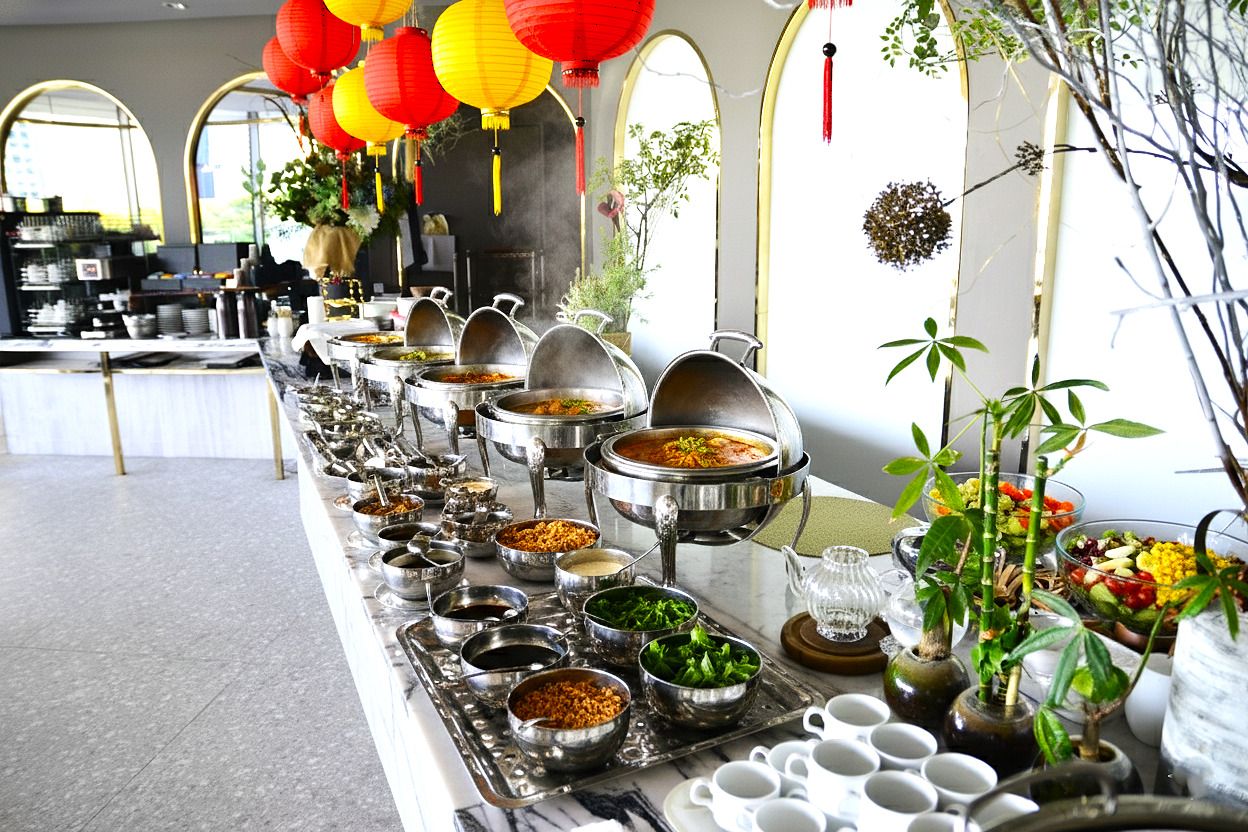 【ホリデイランチブッフェ】1時間サラダ スイーツも含むシンガポールフード食べ放題