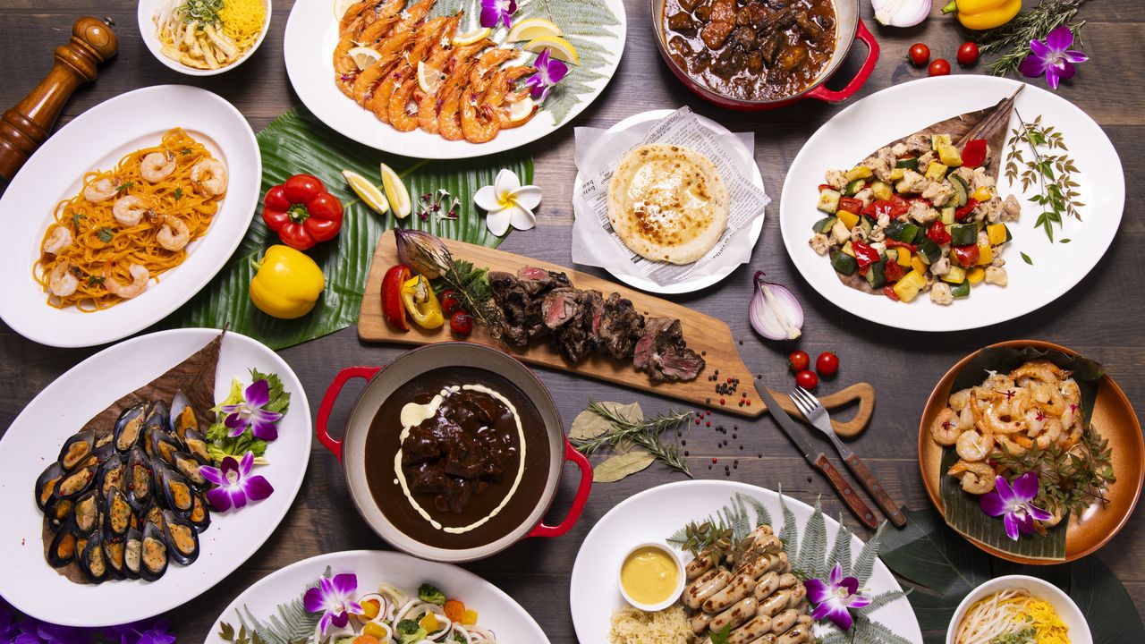 ★【12/23～1/3　クリスマス＆ニューイヤー　ディナービュッフェ】＼シーフード×焼き立てステーキ／沖縄で味わう、五感で愉しむ楽園ビュッフェ♪大好評のステーキやソフトクリームに、期間限定でホールケーキも食べ放題！