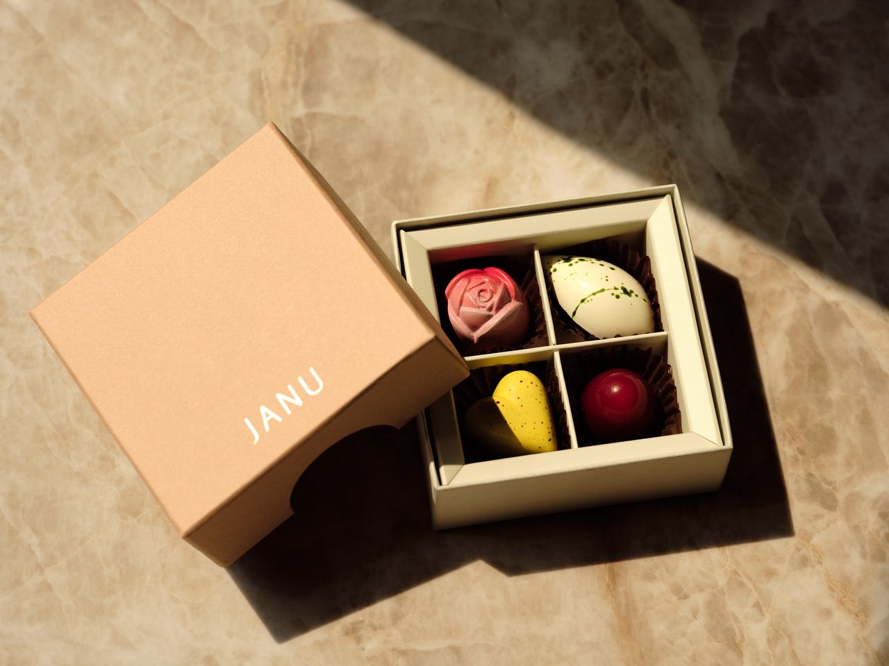 【Valentine's Day & White Day】Chocolate Box (4 pieces)
