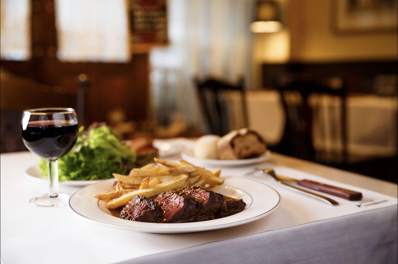 [មុខម្ហូបសាច់គោអាំង Ongles] អាហារថ្ងៃត្រង់រួមមានអាហារពិសេសមួយមុខ និងកាហ្វេ