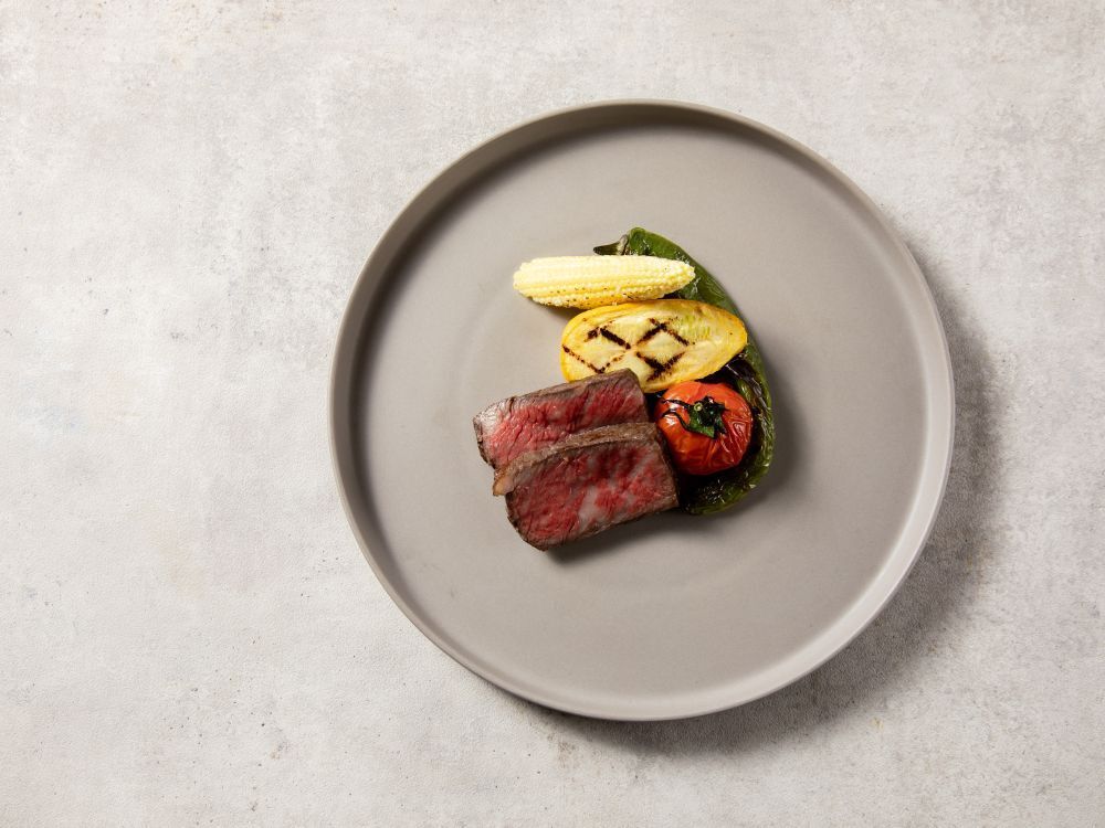 【平日：Special Lunch】肉と魚のWメインや旬の前菜など豪華フルコース全5品＋120分フリードリンク