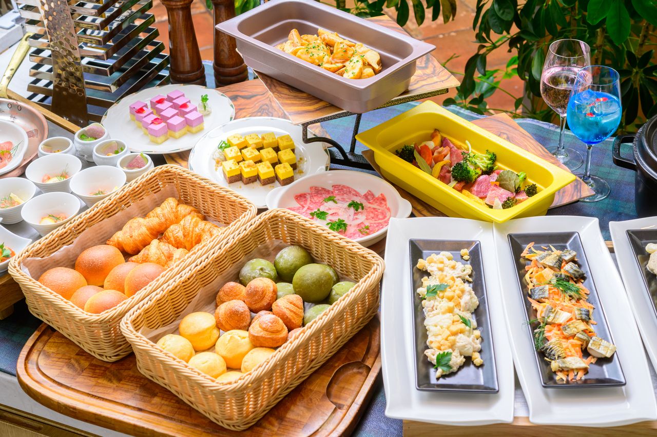 Weekday Light Lunch Buffet