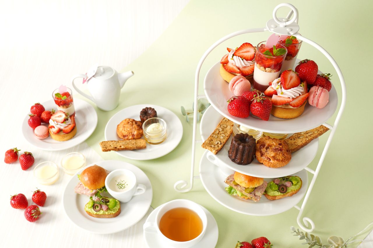 【Amaou草莓下午茶】自製司康餅和朗內費爾特茶