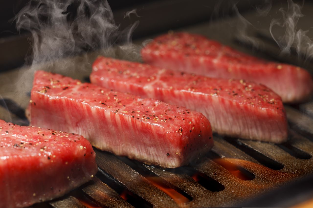 Spezielles Menü nach Wahl des Küchenchefs (Vorspeise, Fleischgericht, Hauptgericht)