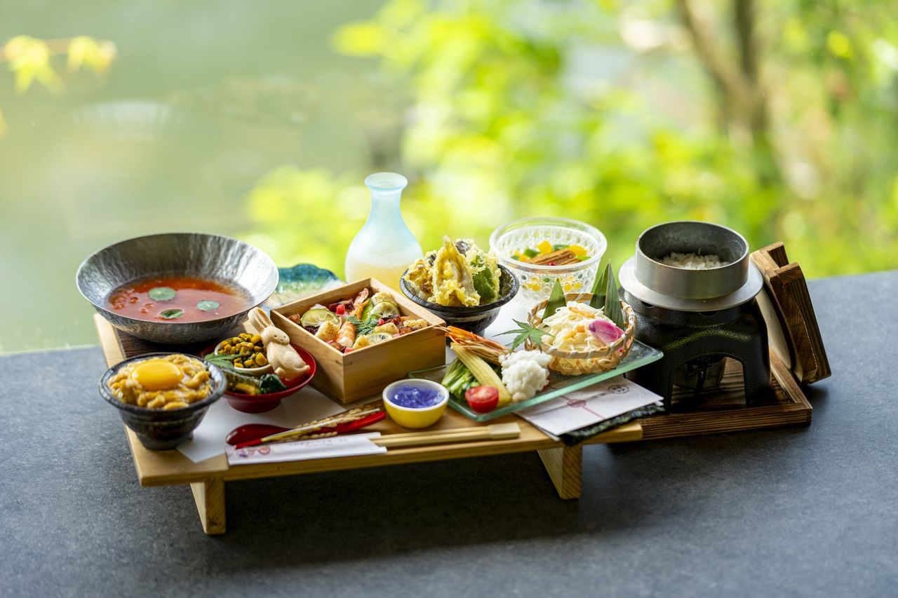 Kyoto-style Donburi Five-Dish Tasting Set ~Conger Eel and Summer Vegetables, Cooling Tomato Hot Pot~ (Summer Version / June 1st, 2026 onwards)
