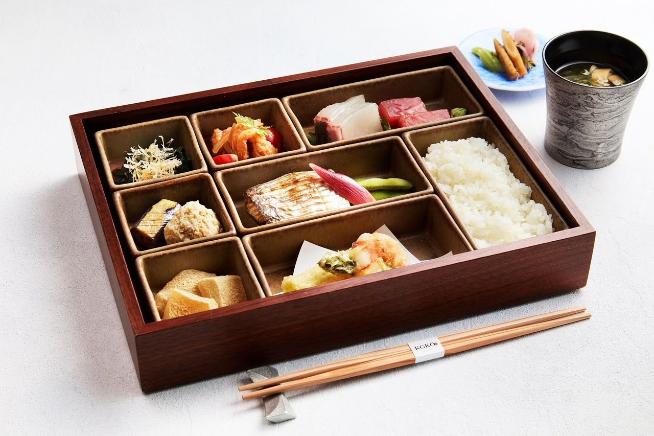 [Seasonal Lunch Bento Box] A special set meal from Kakō, where you can choose from three main dishes. 